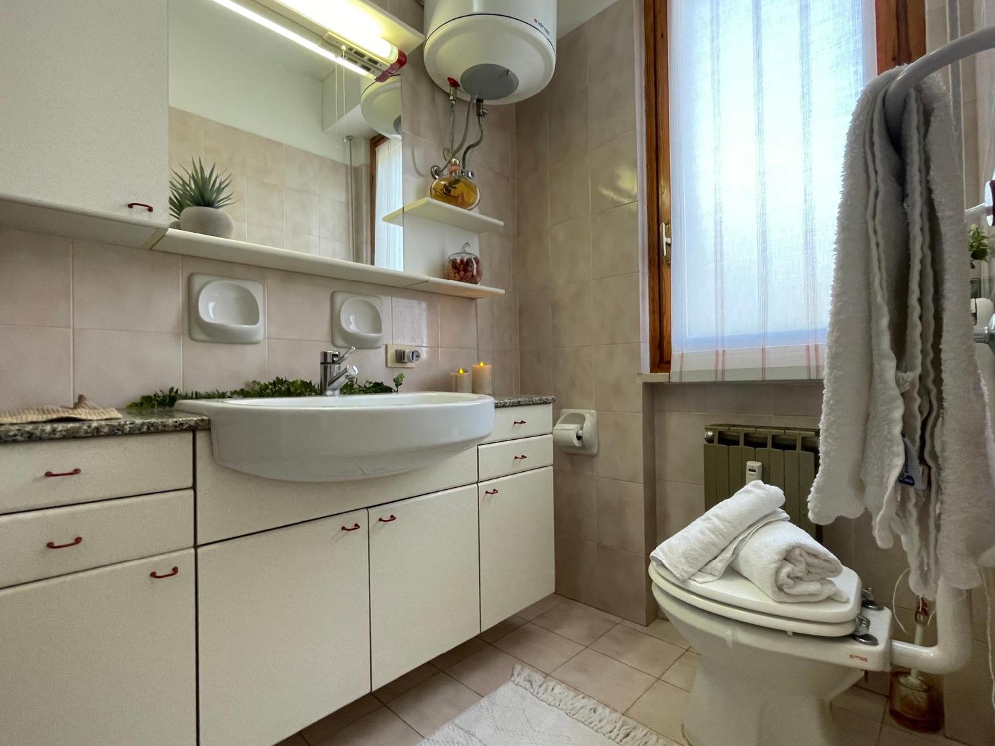 Apartmán 2 Locali A 600 Mt Dal Mare - Free Parking Ceriale Exteriér fotografie
